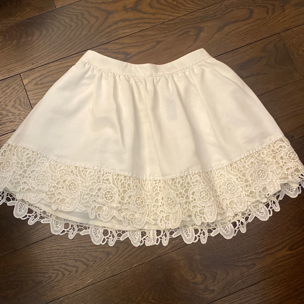 White circle skirt